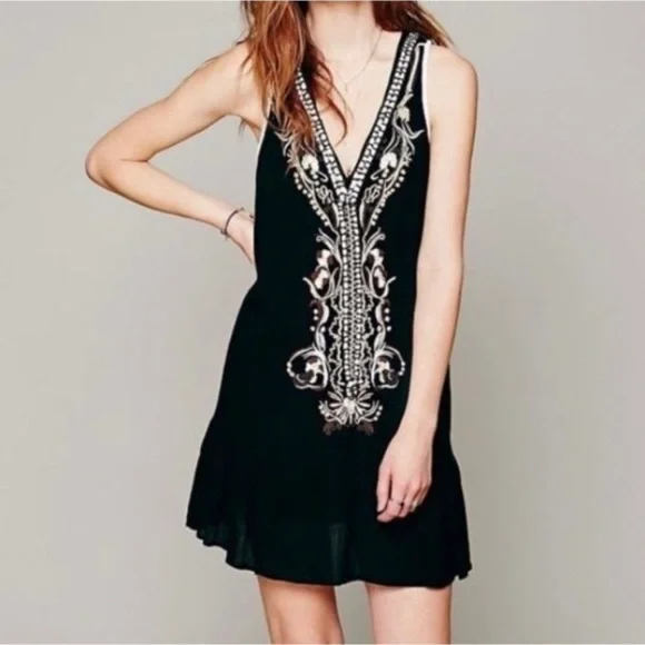 Free People Crazy For Love Dress Black Embroidered Beaded V-Neck Women’s Small - Picture 10 of 10